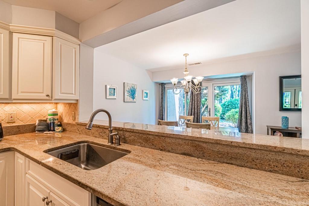 Pet Friendly! 503 Plantation Club Walk To Pool Sleeps 6 Sea Pines Villa Hilton Head Island Bagian luar foto