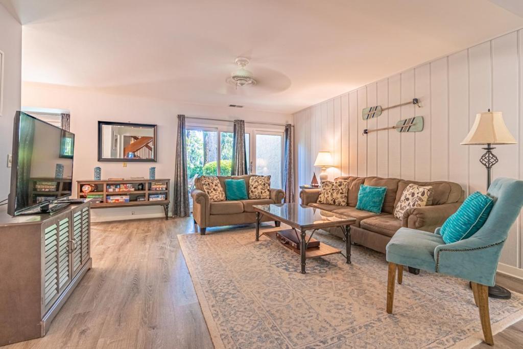 Pet Friendly! 503 Plantation Club Walk To Pool Sleeps 6 Sea Pines Villa Hilton Head Island Bagian luar foto