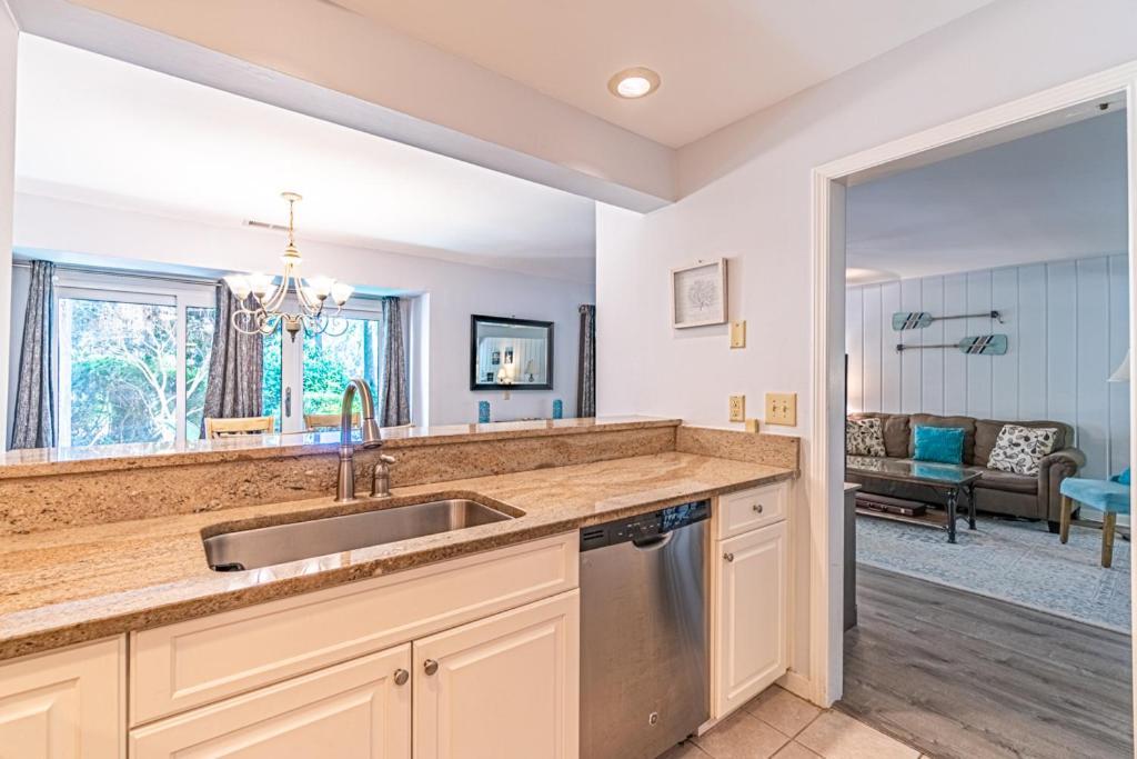 Pet Friendly! 503 Plantation Club Walk To Pool Sleeps 6 Sea Pines Villa Hilton Head Island Bagian luar foto